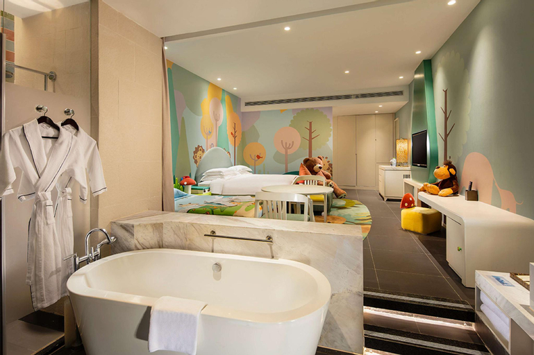 Bathroom 13