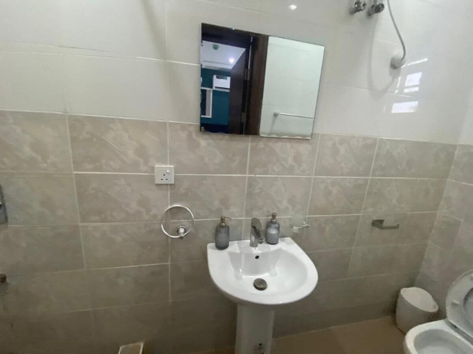 Bathroom 4, Rove Luxury Hotel and Suites, AwkaNort