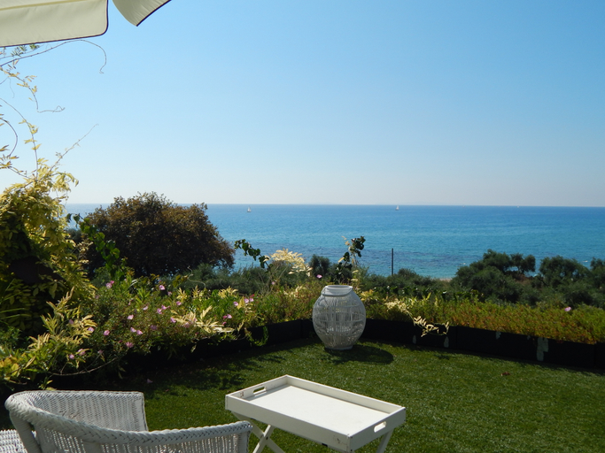 Others 4, Palmina Mare, Epirus