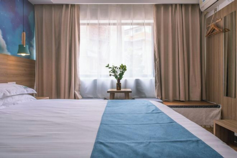 Bedroom 21