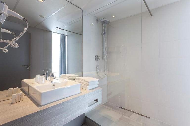 Bathroom 4, Van Der Valk Hotel Mons Congres, Hainaut