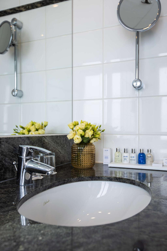Bathroom 17