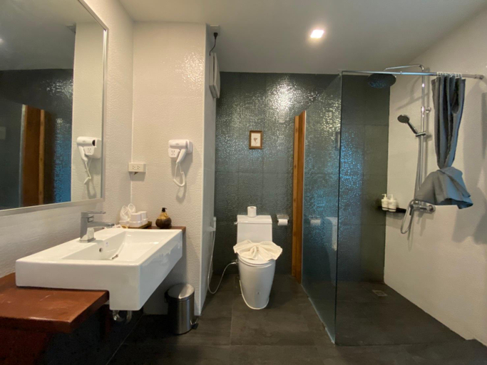 Bathroom 5