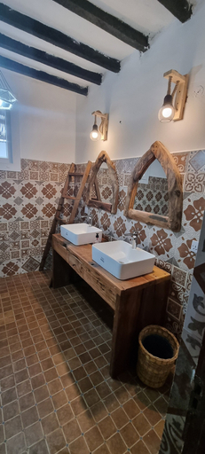 Bathroom 5, Salama & Mbuyuni Bungalows, Kaskazini 'A'