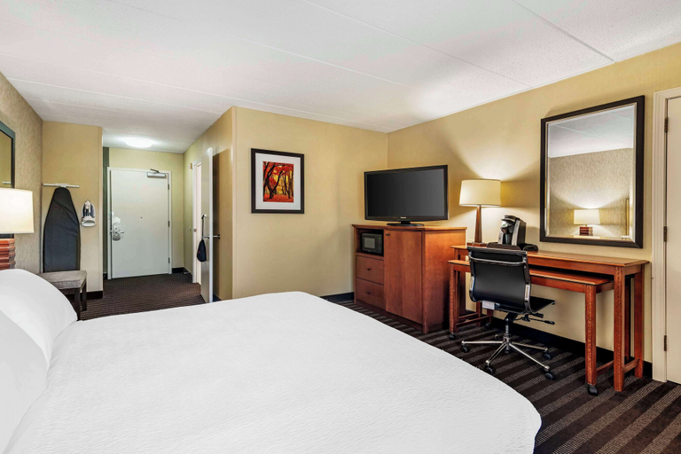 Bedroom 3, Best Western Springfield Hotel, Windsor