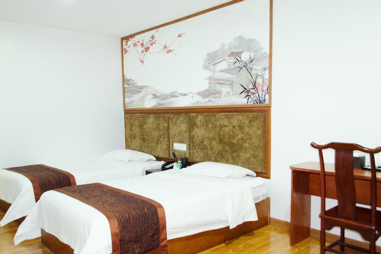 Bedroom 12