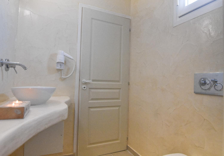 Bathroom 2, Sea Wave Hotel, South Aegean