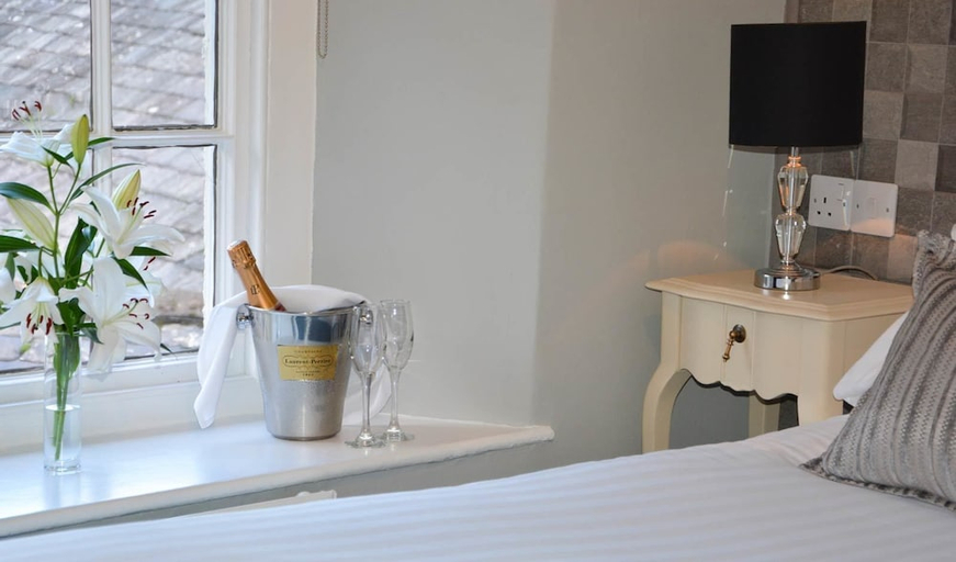 Bedroom 2, Lakes Hotel and Spa (ex The Burnside Hotel and Spa), Cumbria