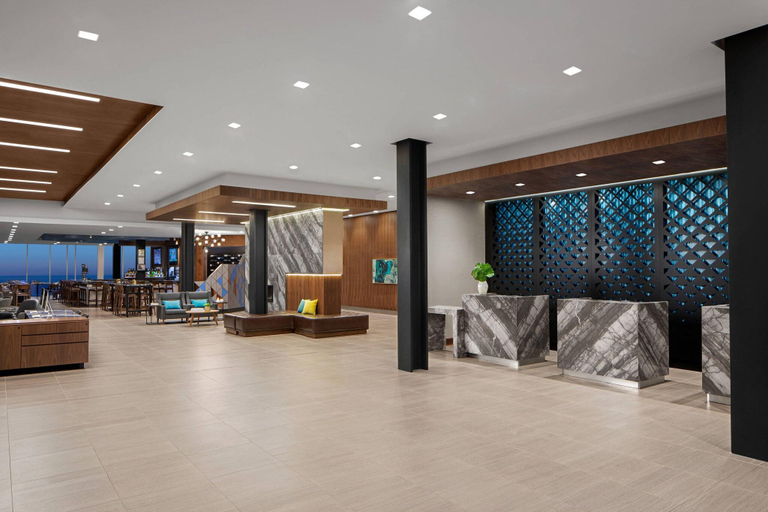 Public Area 2, Delta Hotels by Marriott Thunder Bay, Lake Superior