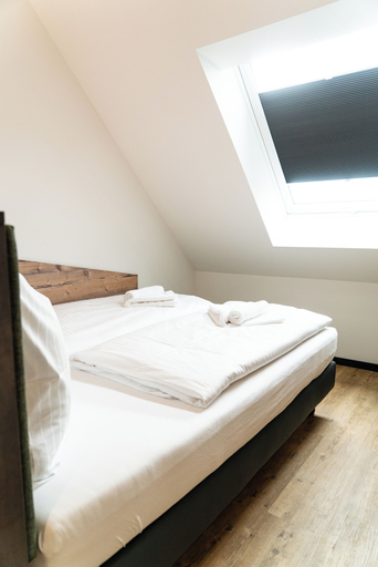 Bedroom 2, SEKRA Stadthotel, Heidenheim