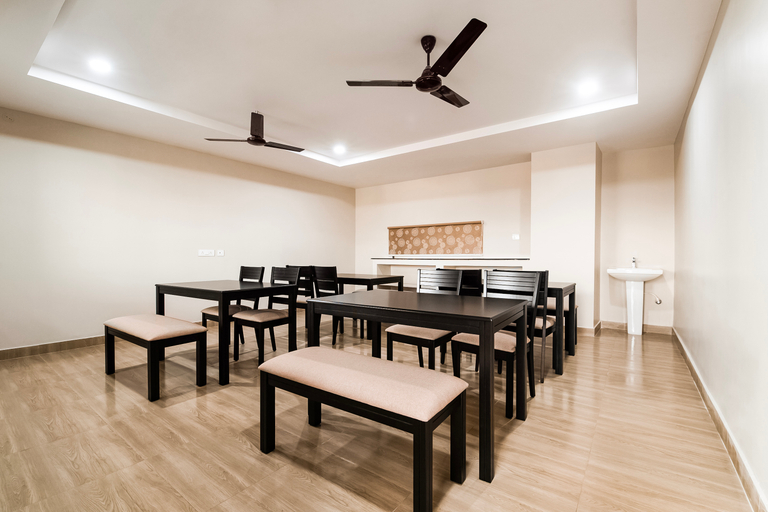 Others 3, Capital O 49955 Hotel Green Tree, Visakhapatnam