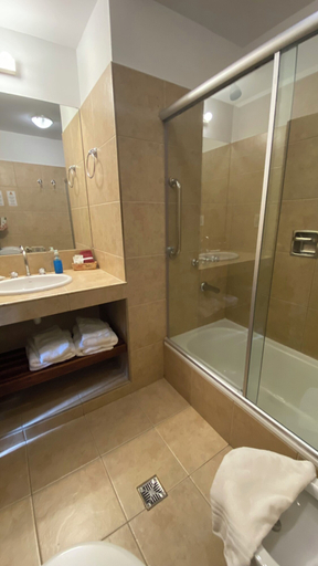 Bathroom 4, Hotel Austral Ushuaia, Ushuaia