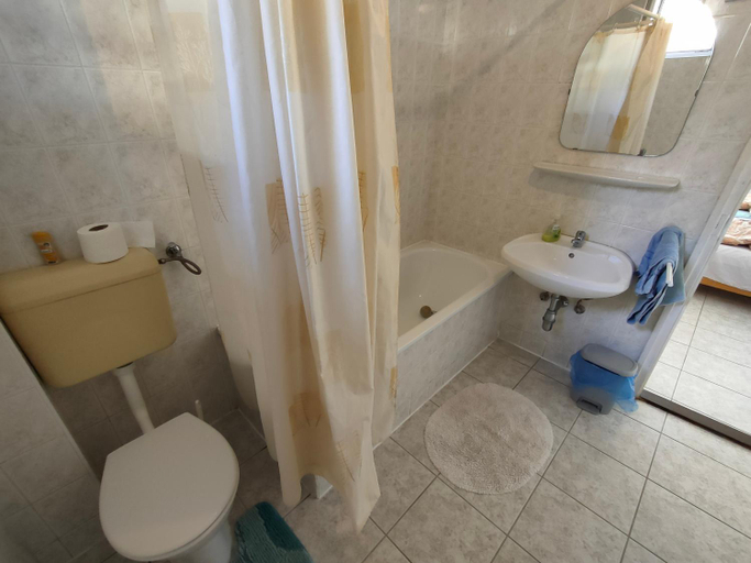 Others 2, Kekturas vendeghaz Badacsony privat berlemeny, Tapolca