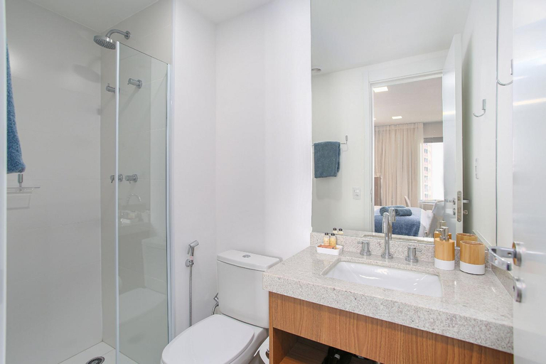 Bathroom 23