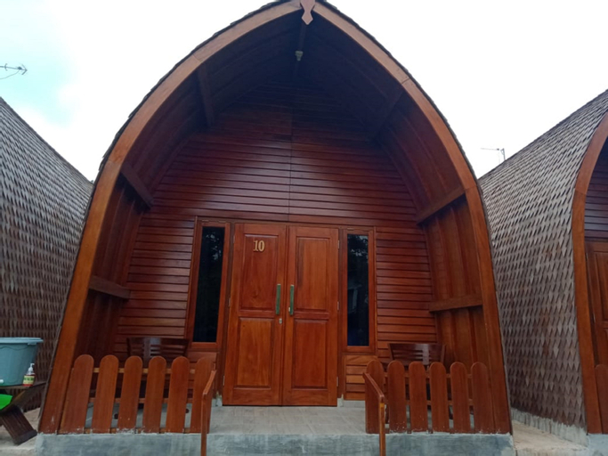 Exterior 1