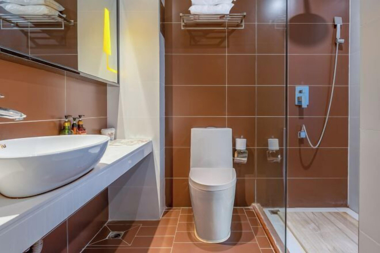 Bathroom 3, IU Hotels, Jingmen