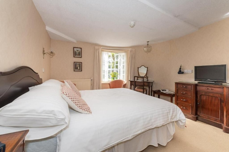 Bedroom 3, Royal Glen, Devon