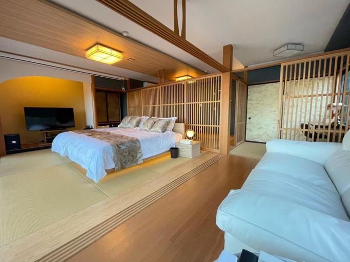 Bedroom 3, Club Deep Blue, Numazu
