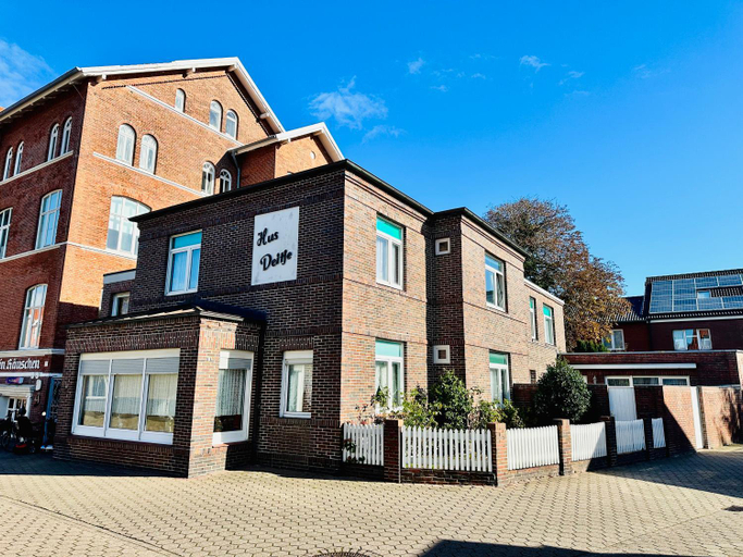 Others 2, Haus Deitje, Leer