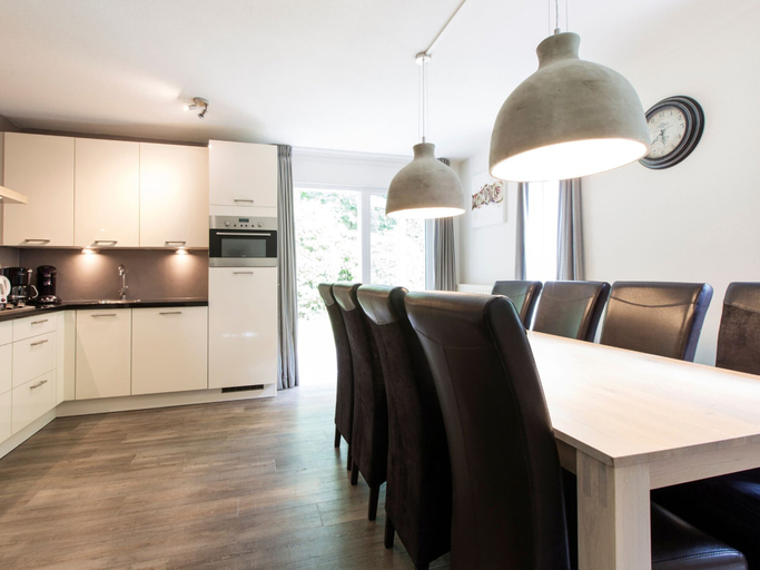 Dining, Nature-set Villa With Microwave Oven, Arcen en Velden