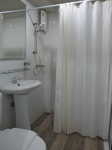 Bathroom 6