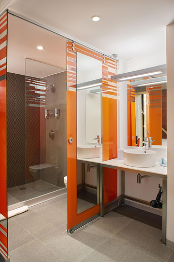 Bathroom 4, Aloft Celaya, Celaya