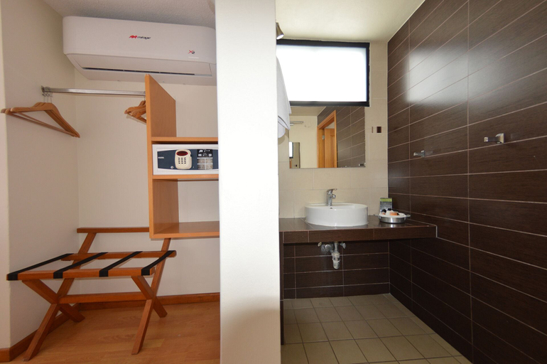 Bathroom 5, Centro 19 Hotel, Querétaro