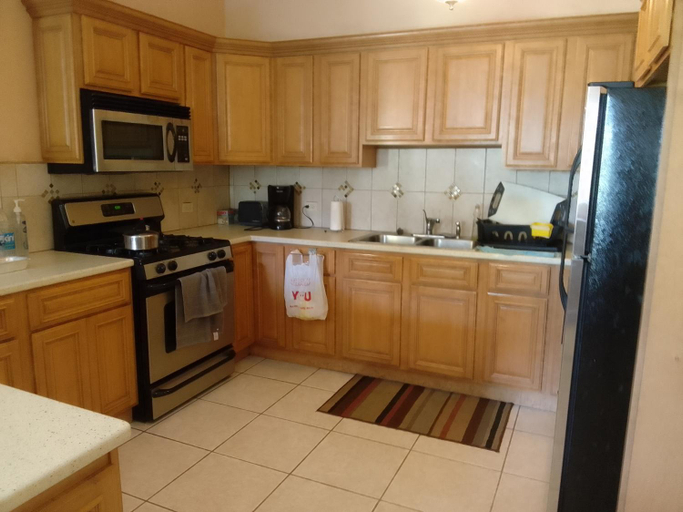 Others 5, Abigail's Sunflower Entire 2 Bedroom Apt