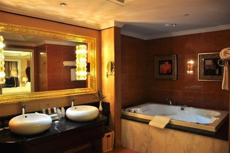 Bathroom 4, Meigaomei International Hotel (Kunshan Lujia), Suzhou