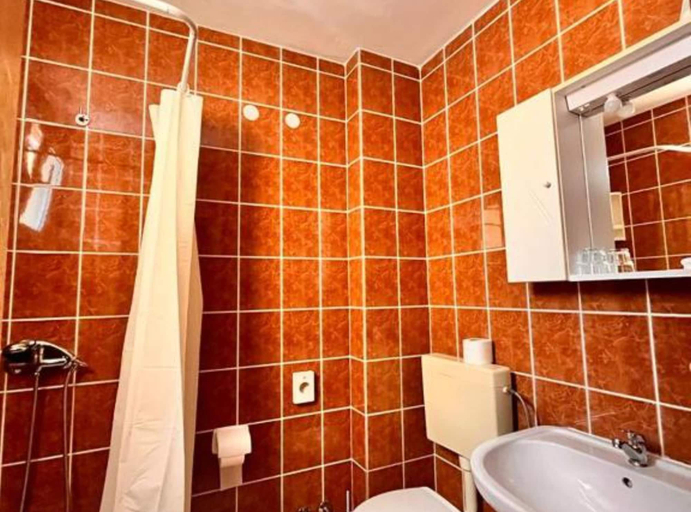 Bathroom 3, Pansion Tony Pag, Pag
