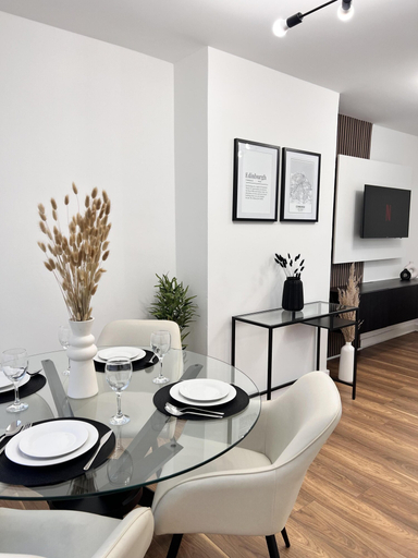 Others 5, Modern 2 Bedroom Home in Edinburgh, Free Parking, Edinburgh