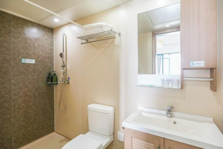 Bathroom 4, Little Prince Holiday Guesthouse, Huizhou