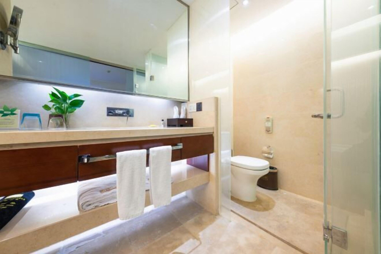 Bathroom 10