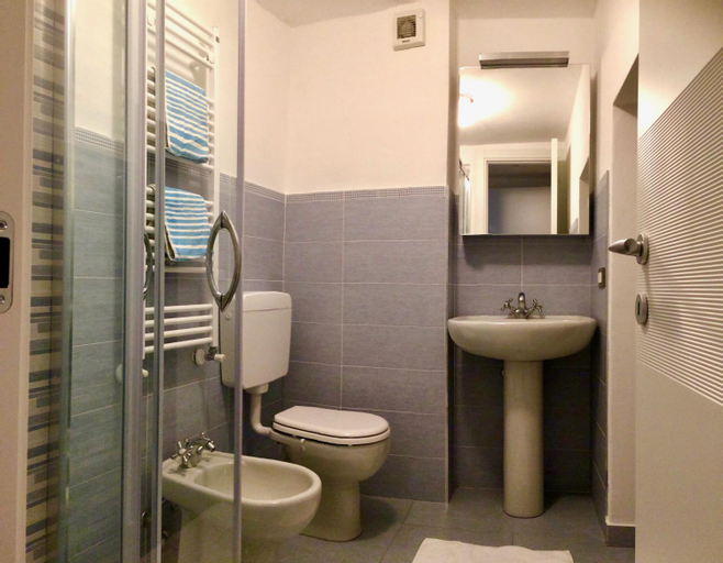 Bedroom 5, Marco's House, Genova