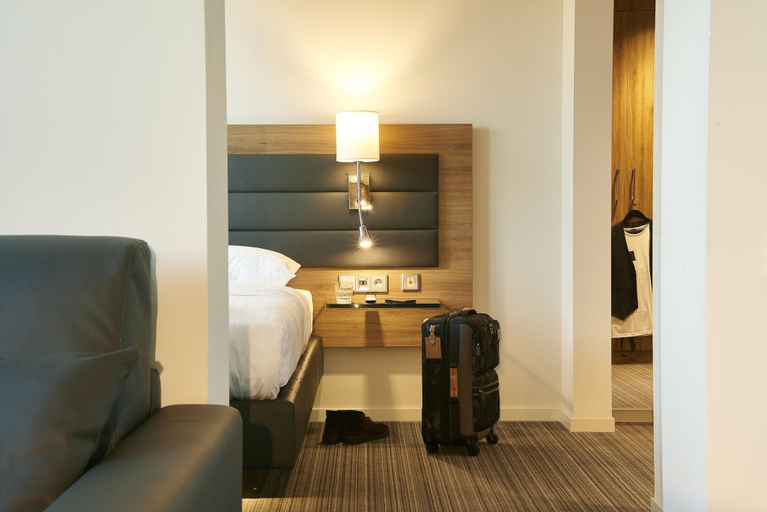 Bedroom 3, Moxy Birmingham NEC and Airport, Solihull