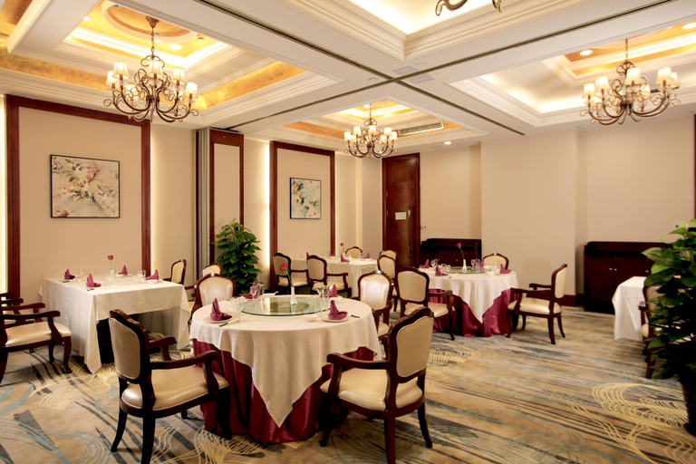 Food & Drinks 5, Madison Hotel Shanghai Hongqiao Hub, Shanghai