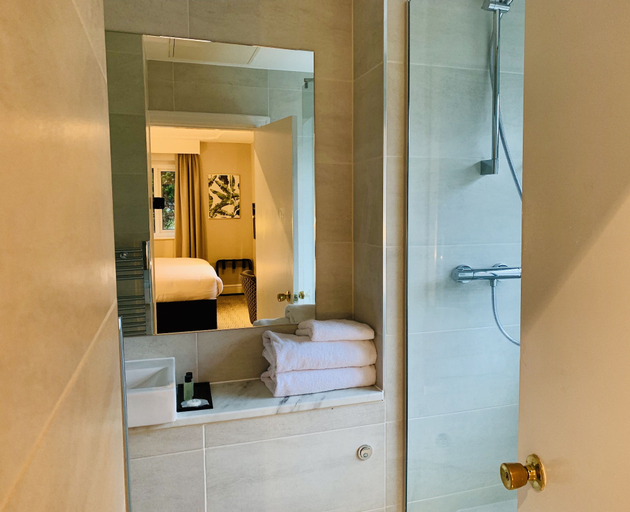 Bathroom 4, Trafford Hall Hotel Manchester, A Brilliant Hotels Collection, Manchester