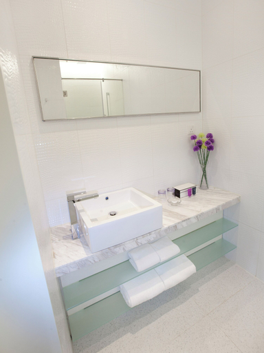 Bathroom 7