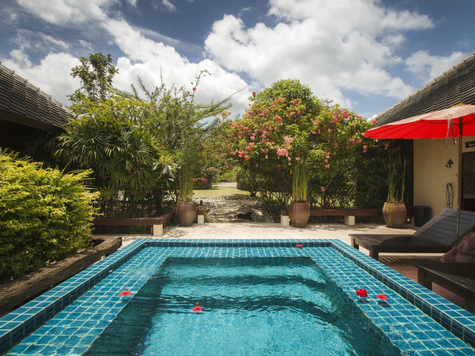 Swimming Pool 11