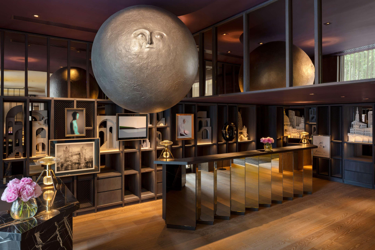 Public Area 4, The Londoner, London