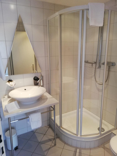 Bedroom 3, Hotel Bellevue, Porrentruy