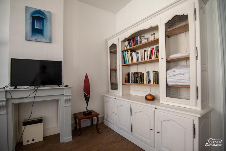 Others 5, Hyper centre - 3 chambres - Gare - wifi - cosy, Ain