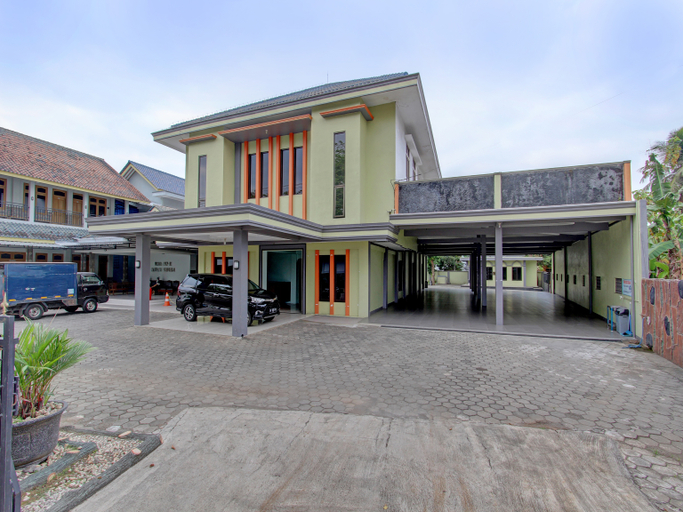 Exterior & Views 1, Oyo 91748 Wisma Pkpri Purworejo, Surabaya