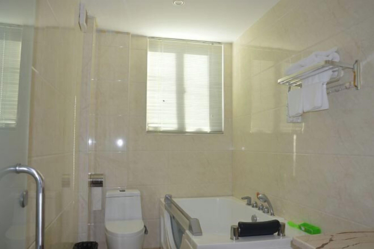 Bathroom 2, Retang Village Longfa Hot Spring Villa, Huizhou