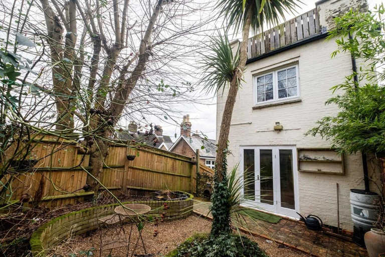 Exterior & Views, Charming Reigate Cottage Retreat, Surrey