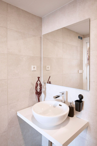Bathroom 4, Unik Vacation The Tower, Tarragona