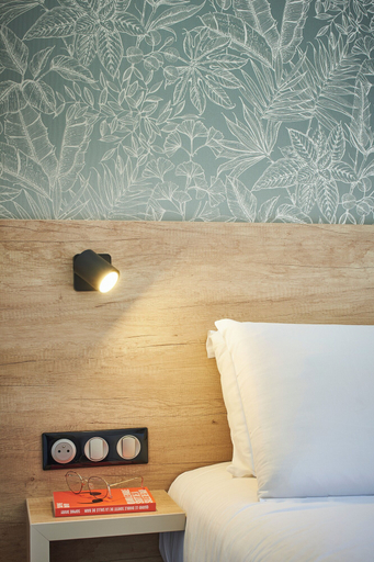 Bedroom 4, Kyriad Sens, Yonne