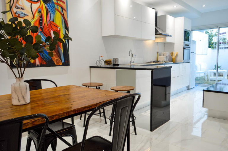 Others 4, Cosy Apartment in La Marsa - 2 bed 1 Bath, La Marsa