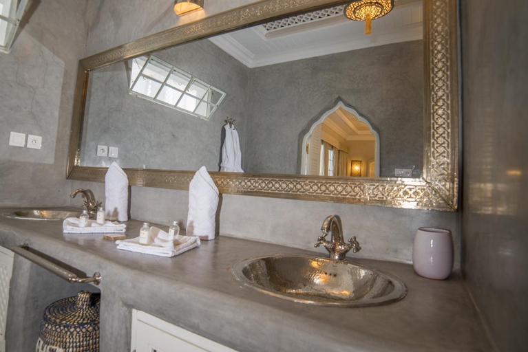 Bathroom 3, Palais Blanc Riad, Marrakech