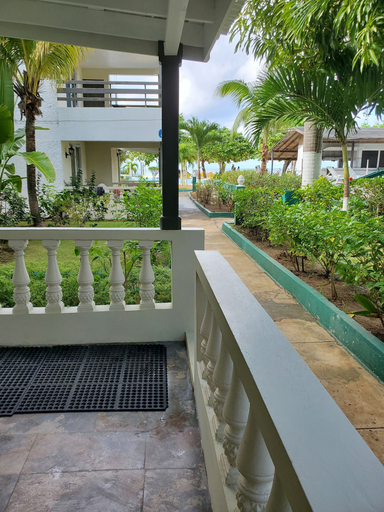 Others 5, Beach Breeze At Negril Beach Club